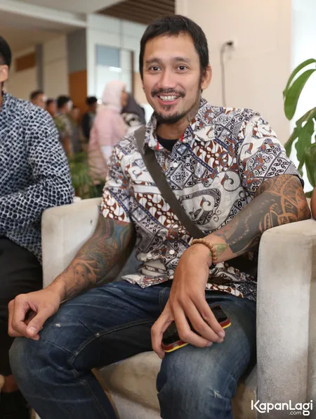 Foto Tora Sudiro