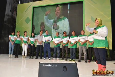 Foto Tri Rismaharini