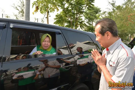 Foto Tri Rismaharini