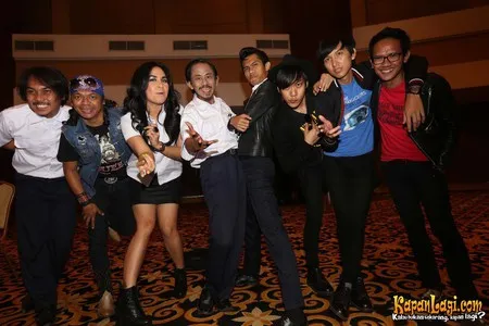 Foto Tria Changcuters