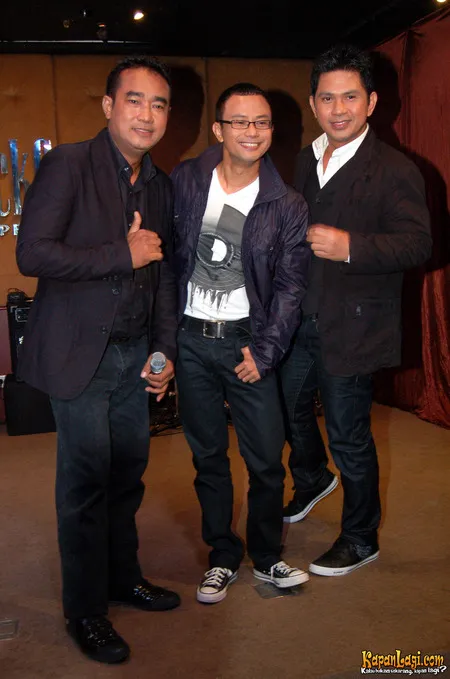 Foto Trio Libels