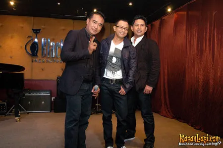 Foto Trio Libels