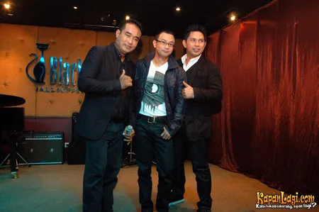 Foto Trio Libels