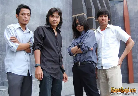 Foto TuJJu Band