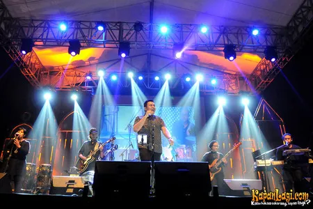 Foto Tulus