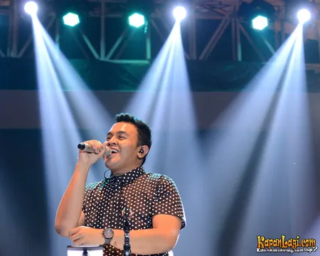 Foto Tulus