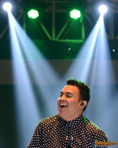 Foto Tulus