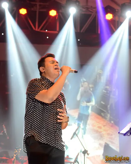 Foto Tulus