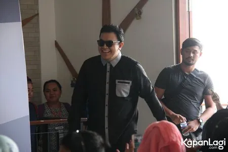 Foto Tulus