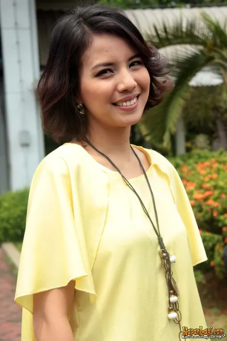 Foto Tya Ariestya