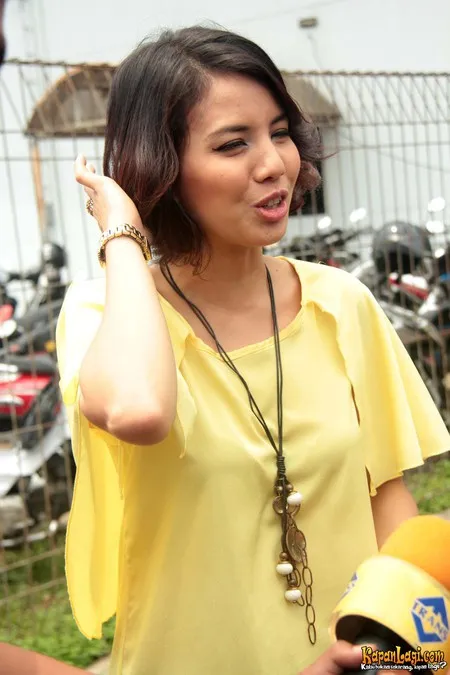 Foto Tya Ariestya