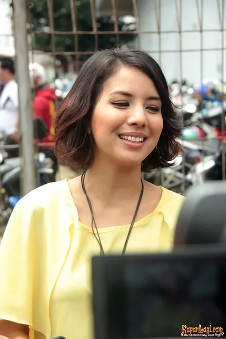 Foto Tya Ariestya