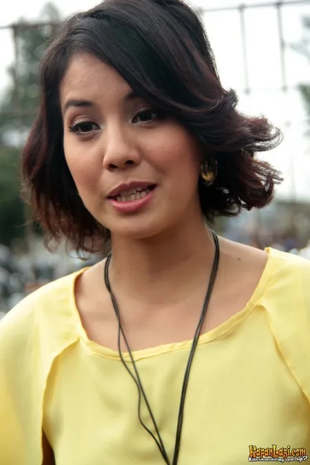 Foto Tya Ariestya