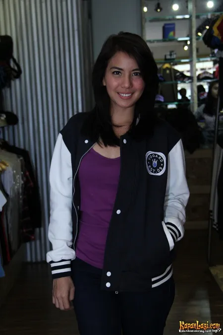 Foto Tya Ariestya
