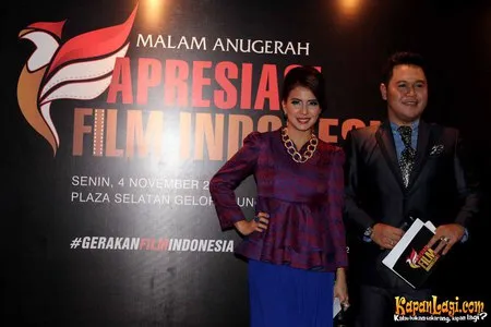 Foto Tya Ariestya