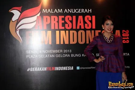 Foto Tya Ariestya