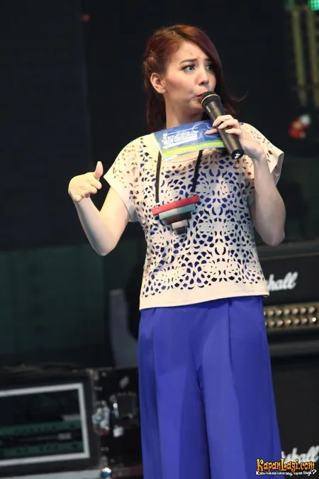 Foto Tya Ariestya