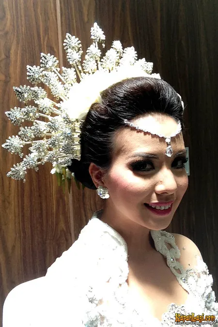Foto Tya Ariestya