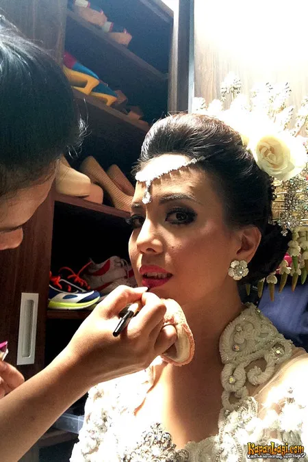 Foto Tya Ariestya