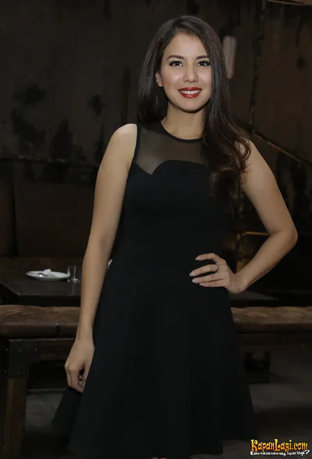 Foto Tya Ariestya