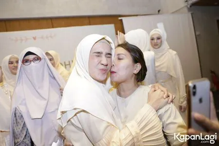 Foto Tya Ariestya