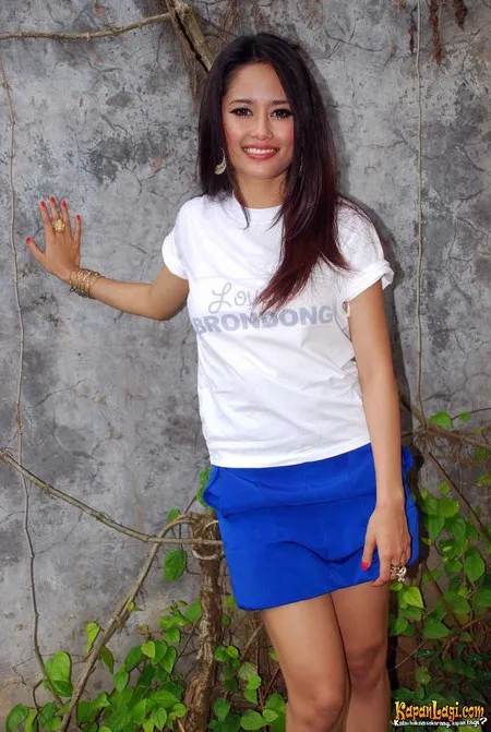 Foto Tya Restyana