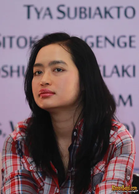 Foto Tya Subiakto