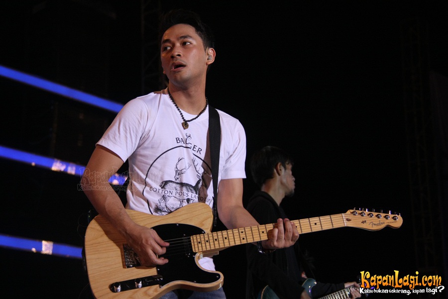 Bermusik, 18+ dapat ilmu banyak dari Uki NOAH  merdeka.com