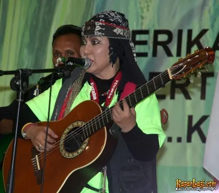 Foto Ully Sigar Rusady