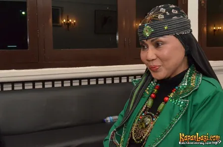 Foto Ully Sigar Rusady