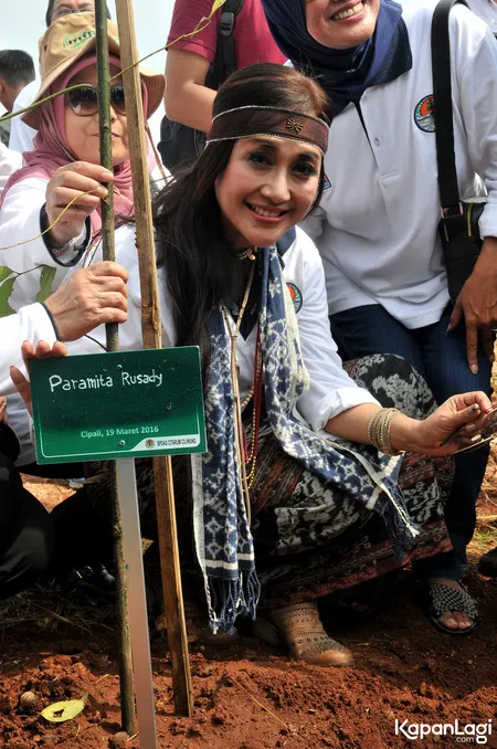 Foto Ully Sigar Rusady