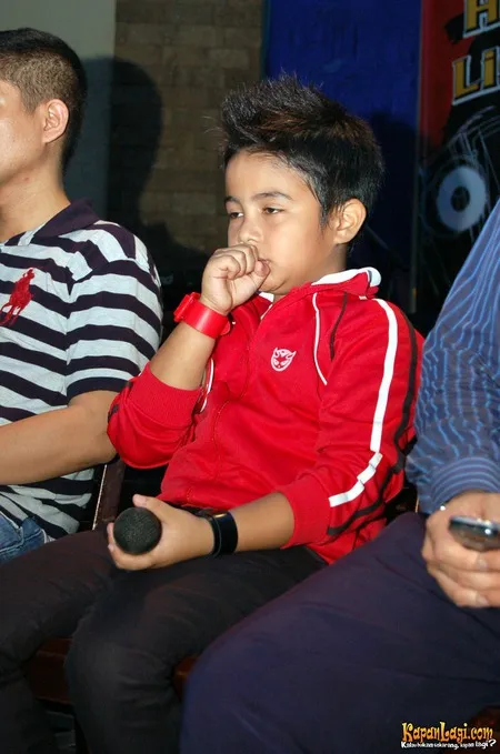 Foto Umay Shahab