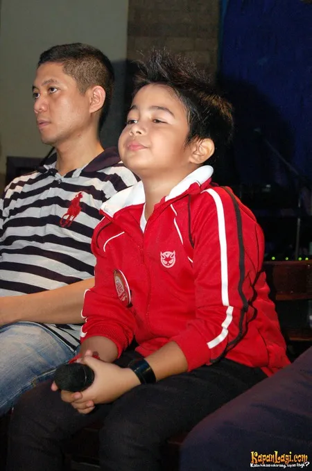 Foto Umay Shahab