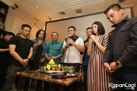 Foto Ungu
