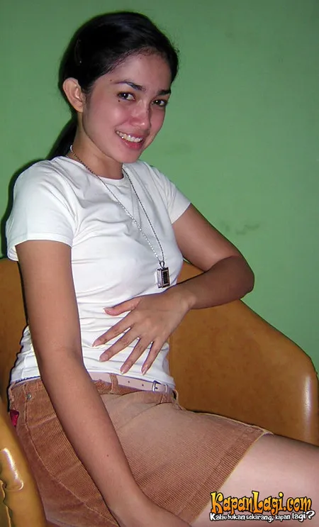 Foto Ussy Sulistiawaty