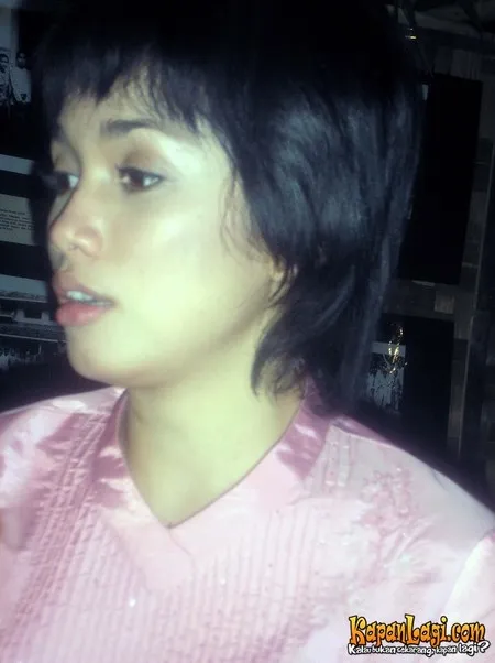 Foto Ussy Sulistiawaty