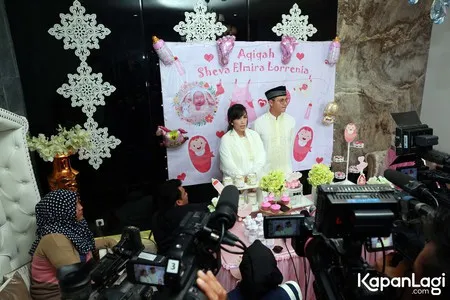 Foto Ussy Sulistiawaty