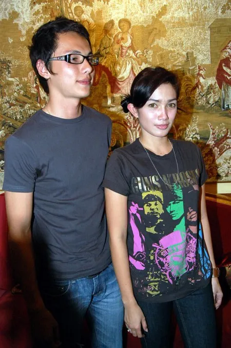 Foto Ussy Sulistiawaty