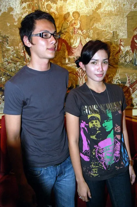 Foto Ussy Sulistiawaty