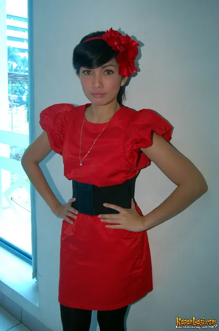 Foto Ussy Sulistiawaty