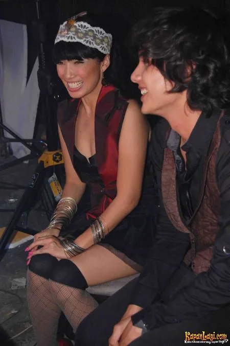 Foto Ussy Sulistiawaty
