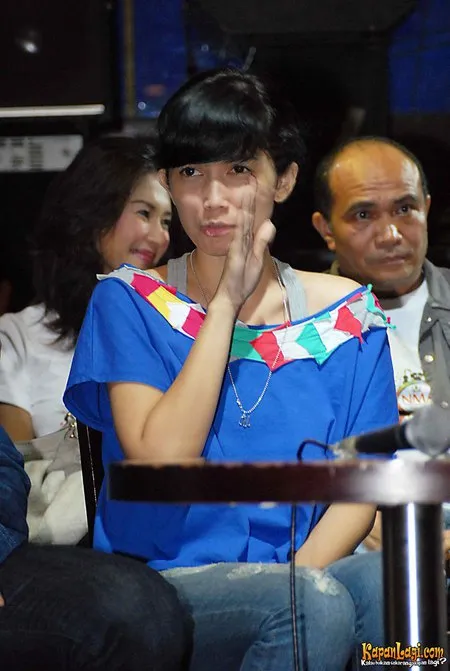 Foto Ussy Sulistiawaty
