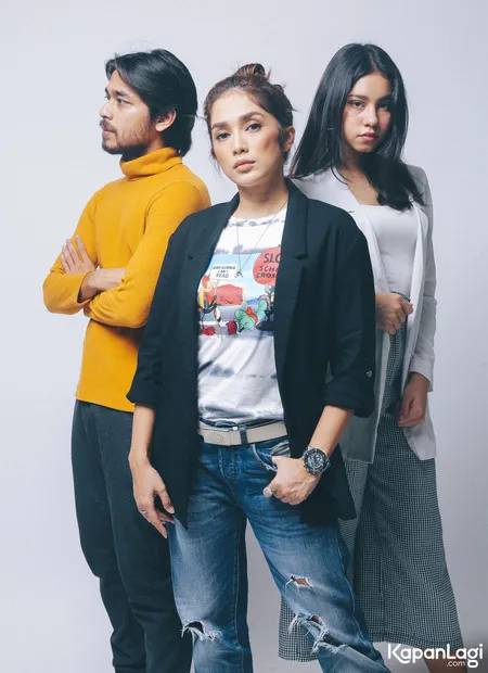 Foto Ussy Sulistyawaty