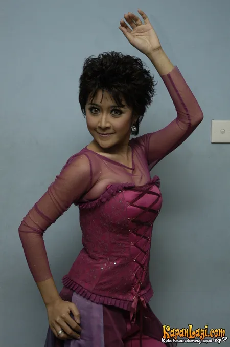 Foto Uut Permatasari