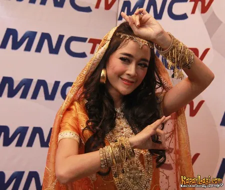 Foto Uut Permatasari