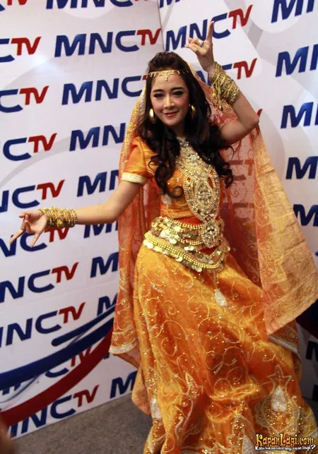 Foto Uut Permatasari