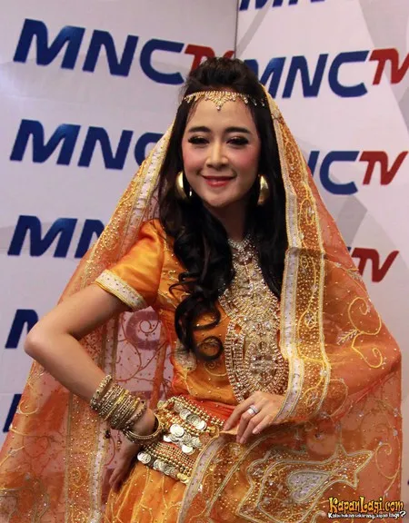 Foto Uut Permatasari