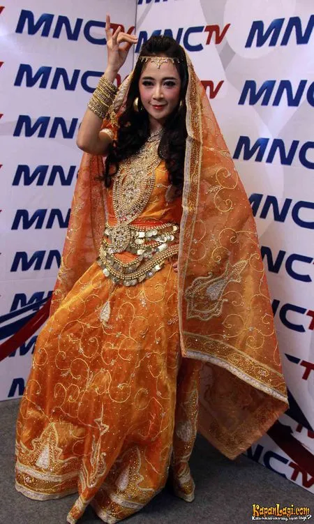 Foto Uut Permatasari