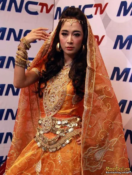 Foto Uut Permatasari