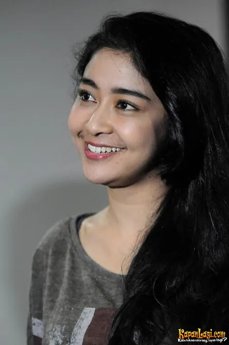 Foto Uut Permatasari